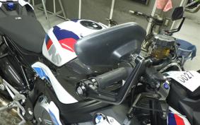 BMW M1000R 2023