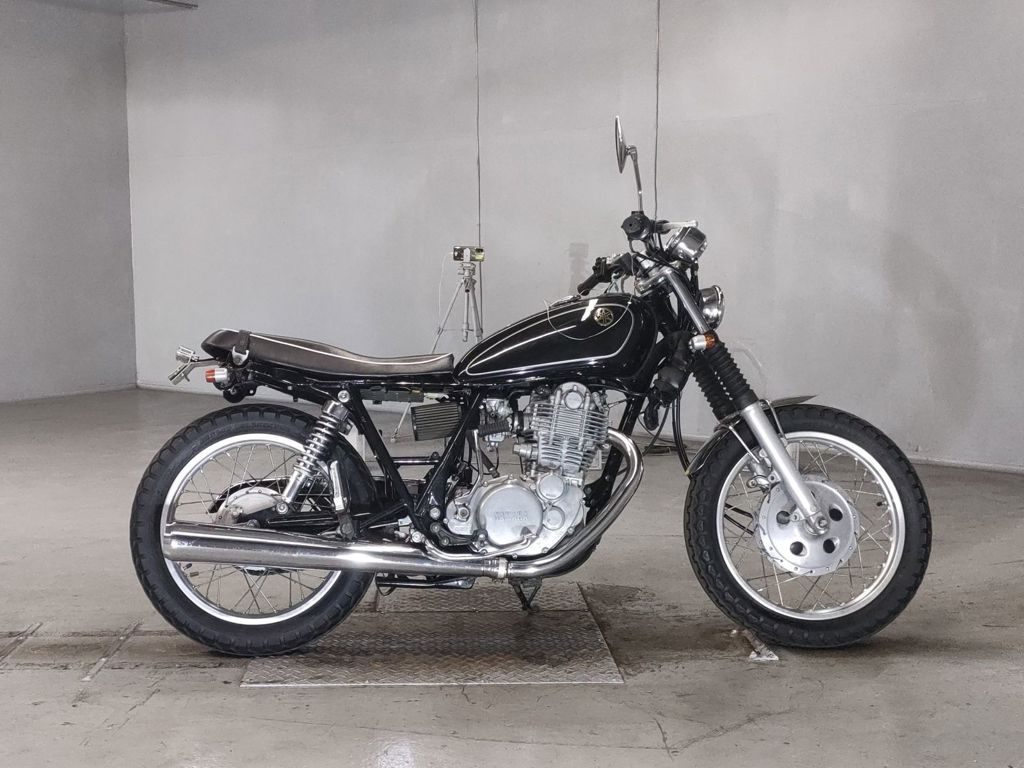 Фото Yamaha SR400 2000 с японского аукциона