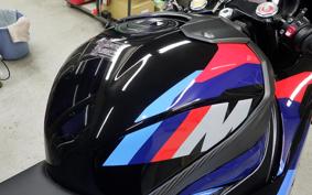 BMW M1000RR 2026