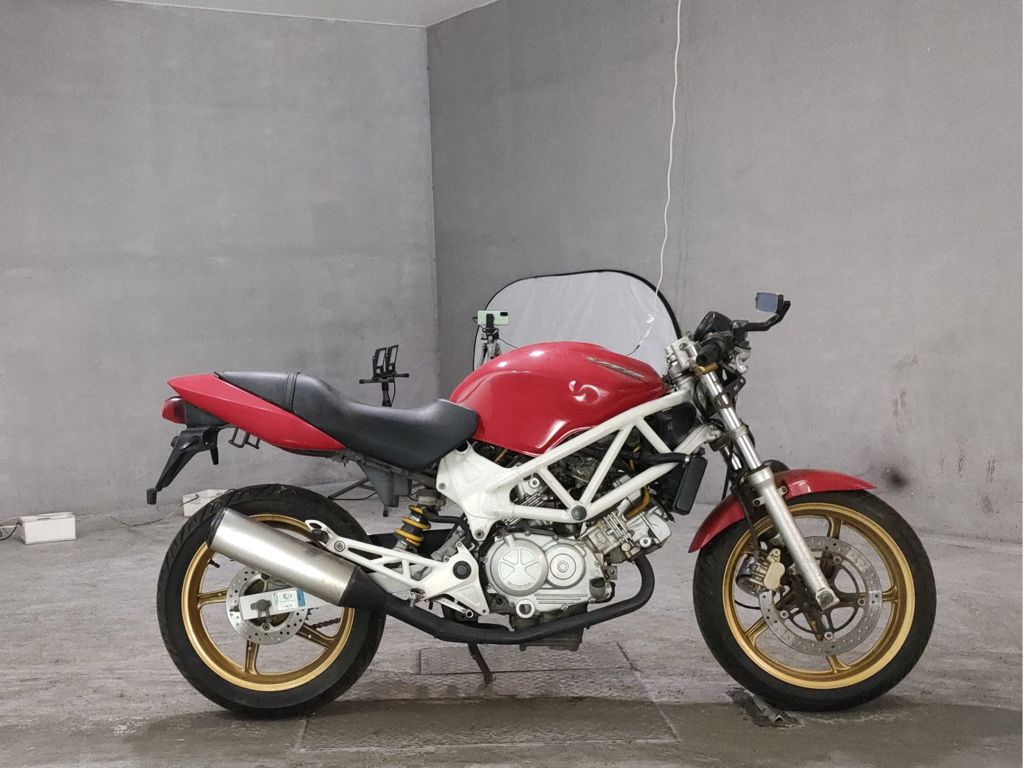 Фото Honda VTR 250 2002 с японского аукциона