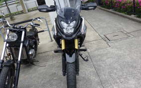 HONDA CB200X