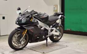 APRILIA RSV4 1100ファクト 2019