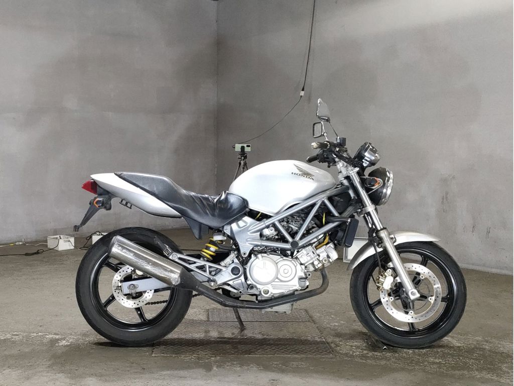 Фото Honda VTR 250 2006 с японского аукциона