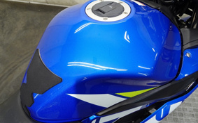 SUZUKI GSX250 R DN11A