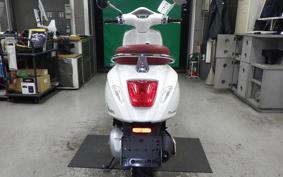 VESPA PRIMAVERA 125