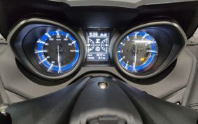 YAMAHA T-MAX 560 SJ19J