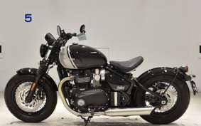 TRIUMPH BONNEVILLE BOBBER 2025
