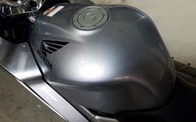 HONDA VFR800 2004 RC46