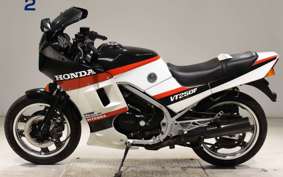 HONDA VT250FE INTEGRA 2026 MC08