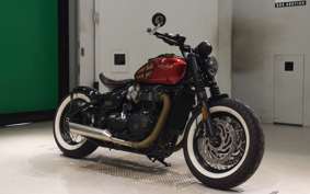 TRIUMPH BONNEVILLE BOBBER 2022