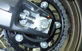 HONDA CB650R E-Clutch 2025 RH17