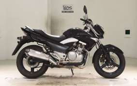 SUZUKI GSR250 2026