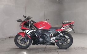 YAMAHA YZF-R6 2004 RJ05