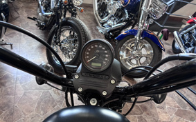 HARLEY XL883N 2018 LE2