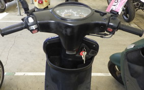 YAMAHA ｱｸｼｽ100 2001 SB06J