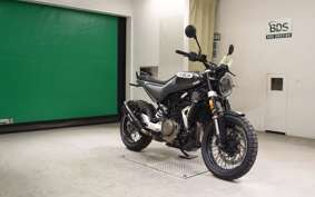 HUSQVARNA SVARTPILEN 401 2021