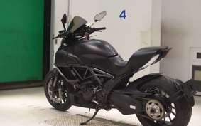 DUCATI DIAVEL 2014