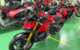 DUCATI STREET FIGHTER V4S 2023 4F00