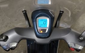 VESPA 946BERISSHIMA ..