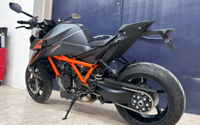 KTM 1390 SUPER DUKE R EVO V3940