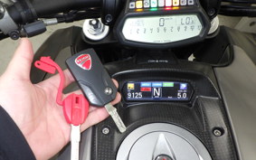 DUCATI DIAVEL Titan 2015