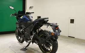 YAMAHA MT-15