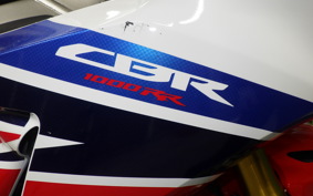 HONDA CBR1000RR SPECIAL EDITION 2015 SC59