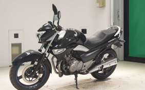 SUZUKI GSR250