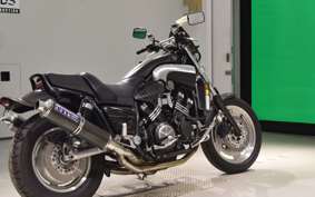 YAMAHA VMAX 2018