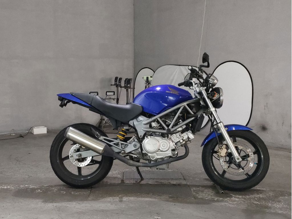 Фото Honda VTR 250 2006 с японского аукциона