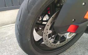YAMAHA FZ1 FAZER 2011 RN17