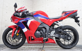 HONDA CBR600RR 2022 PC40