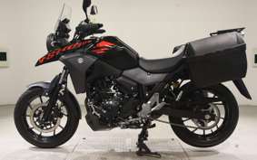 SUZUKI Vｽﾄﾛｰﾑ250A 2004