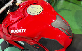 DUCATI STREET FIGHTER V4S 2021 1F00