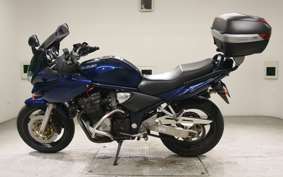 SUZUKI BANDIT 1200 2001 GV77A