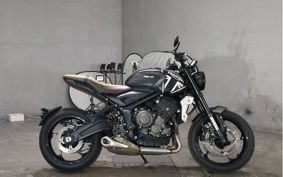 TRIUMPH TRIDENT 660 2021 LGL10U