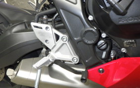 HONDA CBR650R E-Clutch 2025 RH17