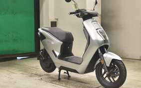 HONDA EM1 e: 2010 EF16