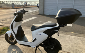 HONDA EM1 e: EF16