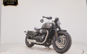 TRIUMPH BONNEVILLE BOBBER 2021