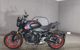 TRIUMPH TRIDENT 660 TRIBUTE 2025 L21U40