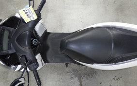 YAMAHA ﾄﾘｼﾃｨ125 SEC1J