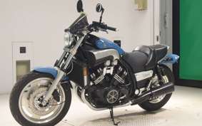 YAMAHA VMAX 2000
