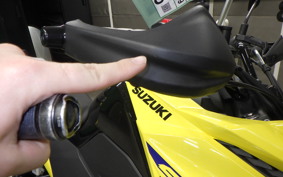 SUZUKI Vｽﾄﾛｰﾑ250SX EL11L