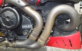 DUCATI DIAVEL 2013