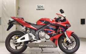 HONDA CBR600RR 2004 PC37