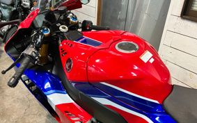 HONDA CBR1000RR-R FB SP 2023 SC82