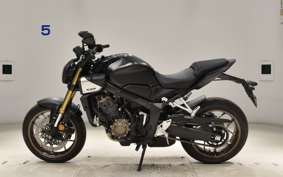 HONDA CB650R E-Clutch 2018 RH17