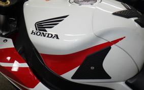 HONDA CBR1000RR 2004 SC57