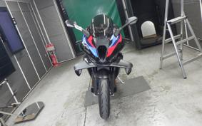 BMW M1000RR 2025